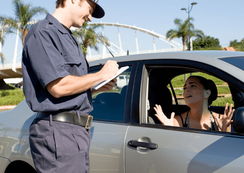 PODE A POLÍCIA APREENDER O CARRO EM UMA BLITZ POR FINANCIAMENTO ATRASADO? DESCUBRA SEUS DIREITOS E COMO EVITAR A APREENSÃO