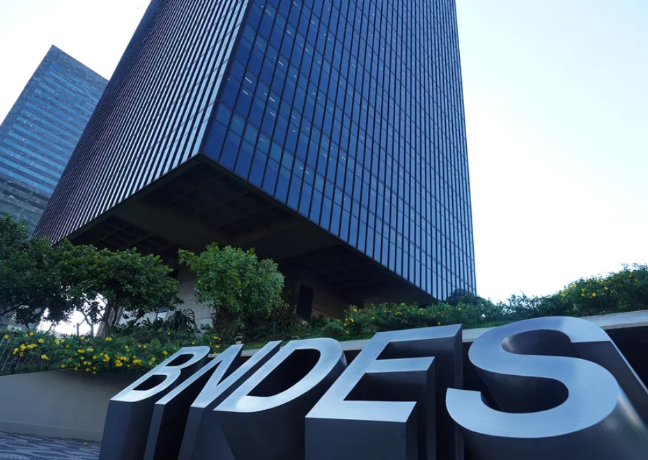 BNDES: APOIO ESSENCIAL PARA EMPRESAS ENDIVIDADAS